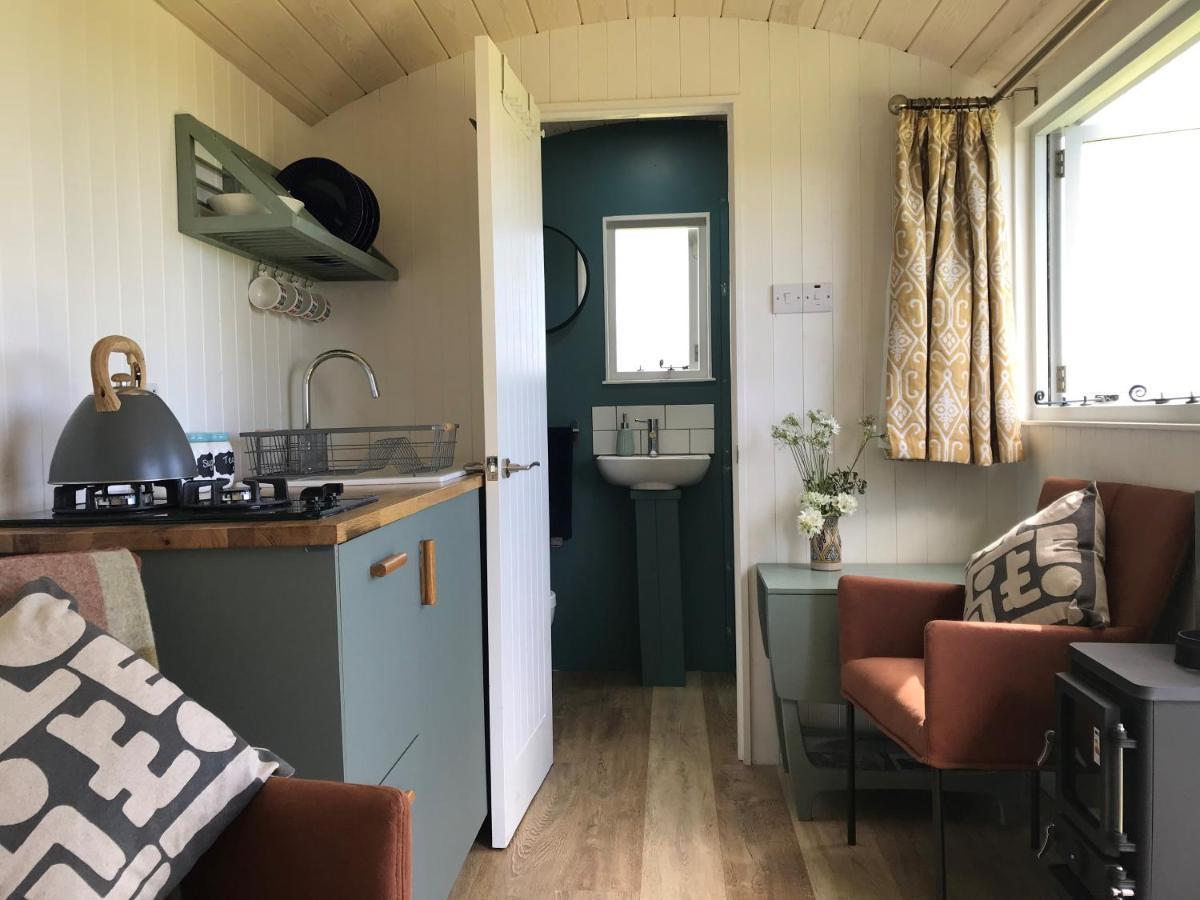 Ewe With A View Sea View Shepherds Huts Breage Exteriér fotografie